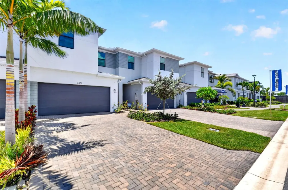 7351 Lenora Lane Lake Worth, FL 33467