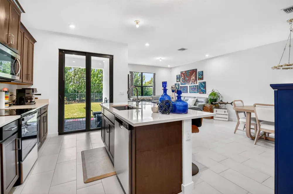 7351 Lenora Lane Lake Worth, FL 33467