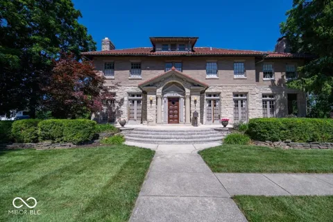 134 Ulen Boulevard