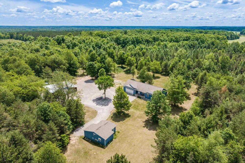 3424 Starlight Trail Paradise Township, MI 49649