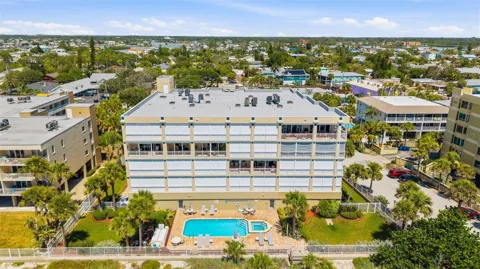 2 15TH AVENUE #401