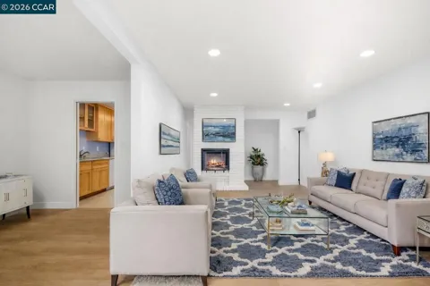 651 Moraga Rd #13