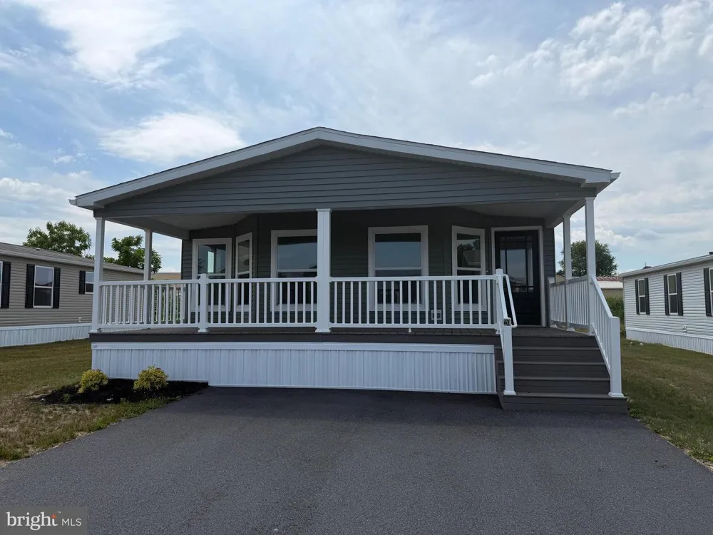 20 EVERGREEN ALY Palmyra, PA 17078