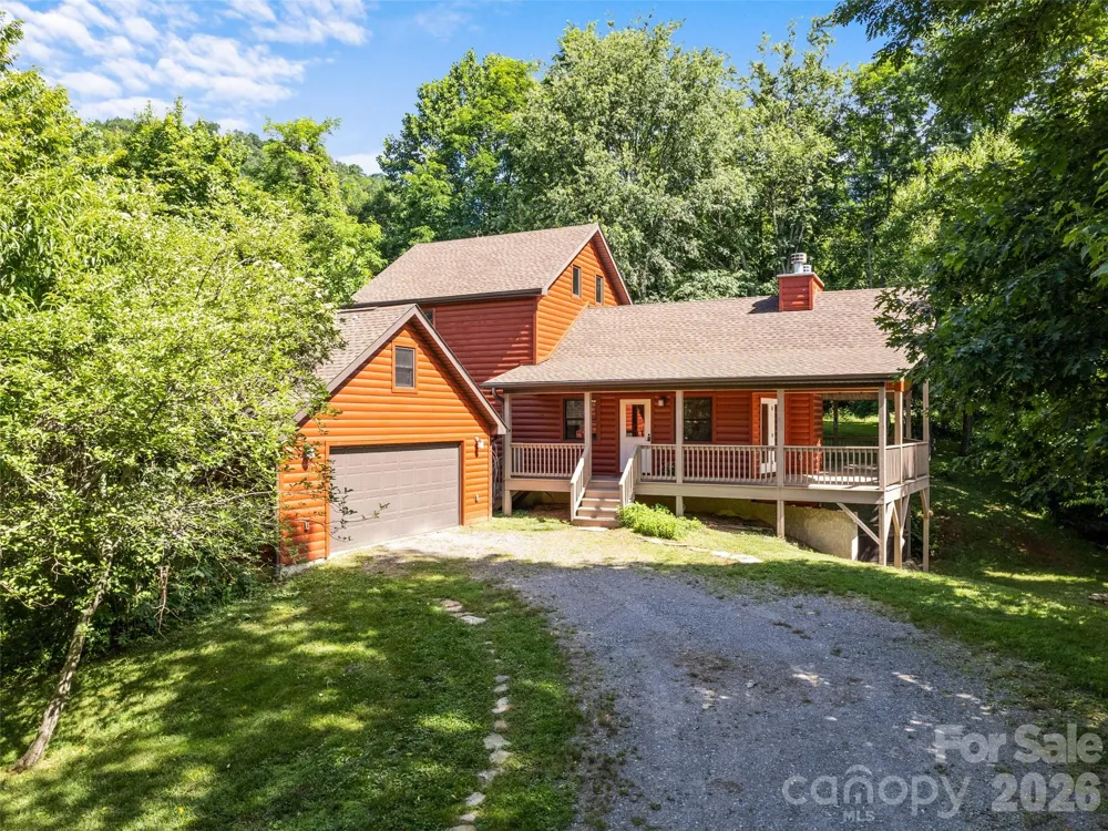 51 Stony Pond Lane Canton, NC 28716