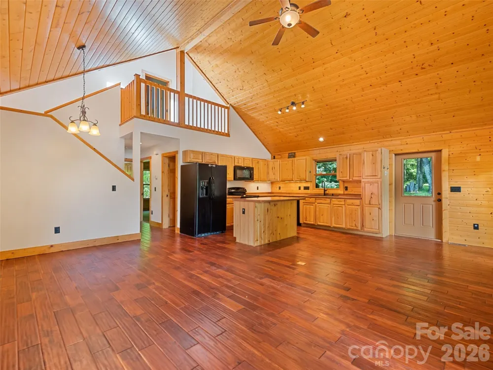 51 Stony Pond Lane Canton, NC 28716