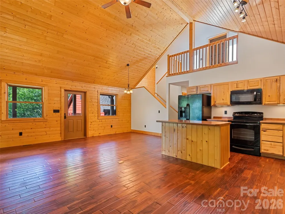 51 Stony Pond Lane Canton, NC 28716