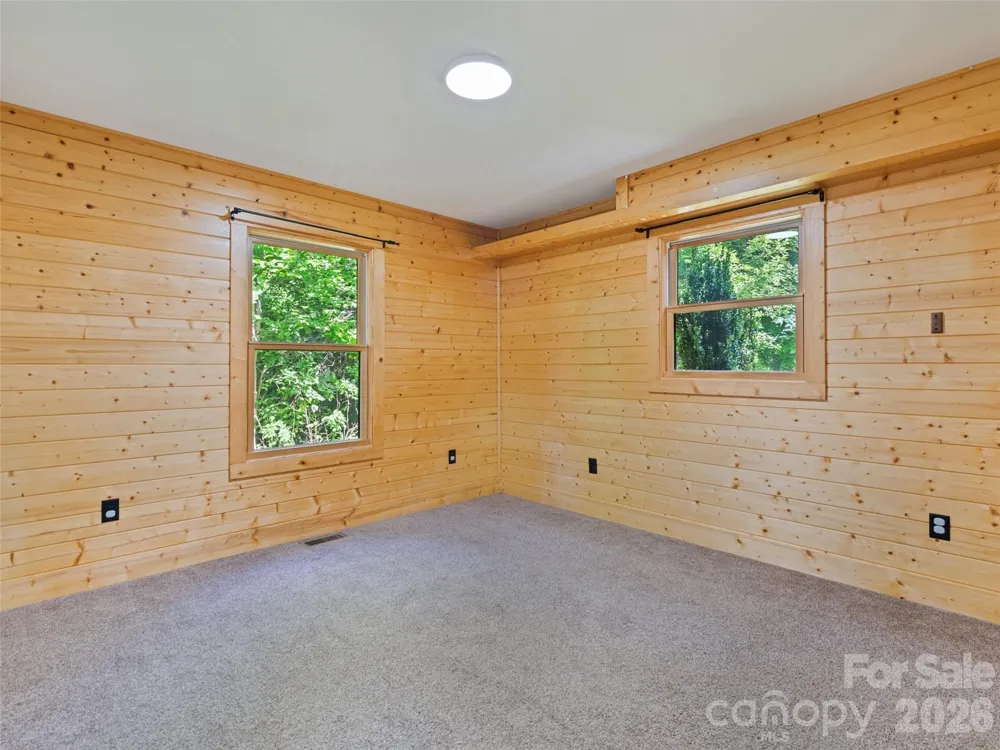 51 Stony Pond Lane Canton, NC 28716
