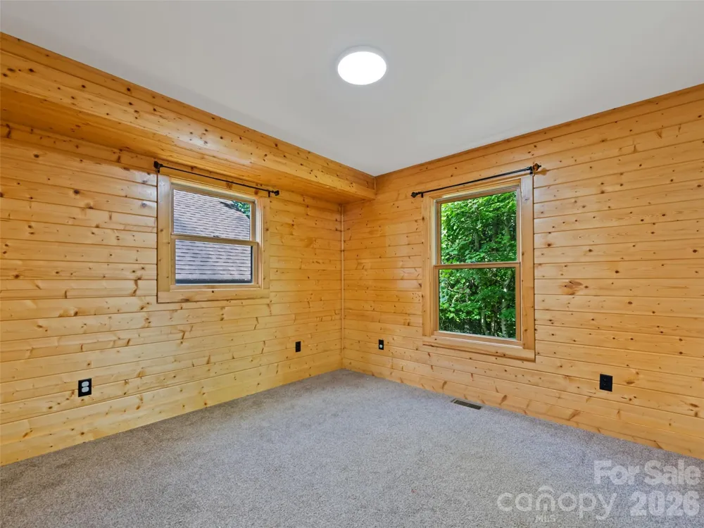 51 Stony Pond Lane Canton, NC 28716