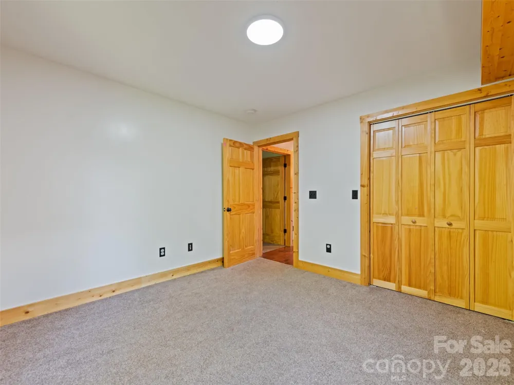 51 Stony Pond Lane Canton, NC 28716