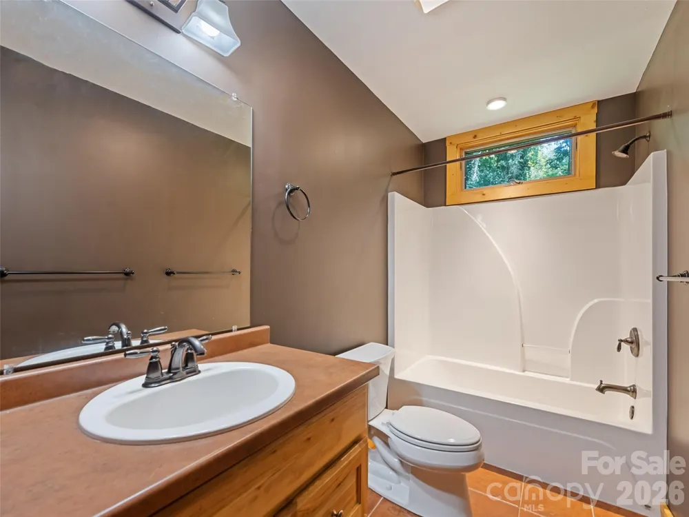 51 Stony Pond Lane Canton, NC 28716