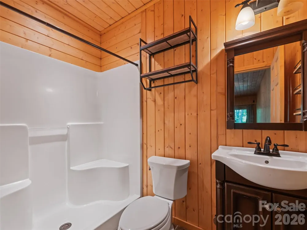 51 Stony Pond Lane Canton, NC 28716