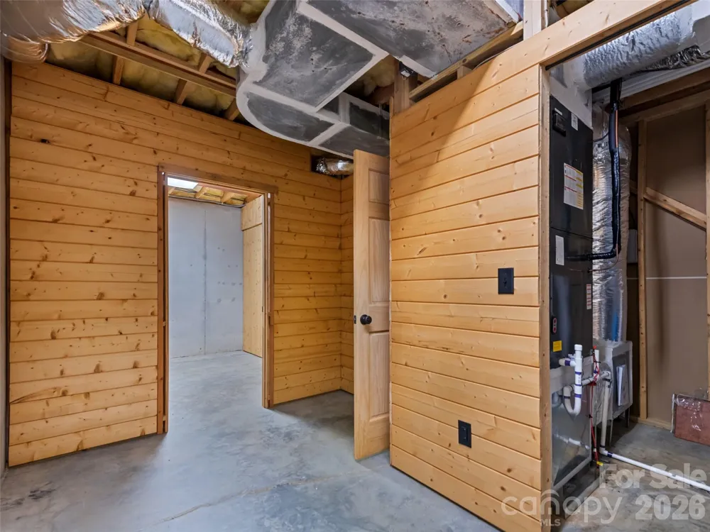 51 Stony Pond Lane Canton, NC 28716