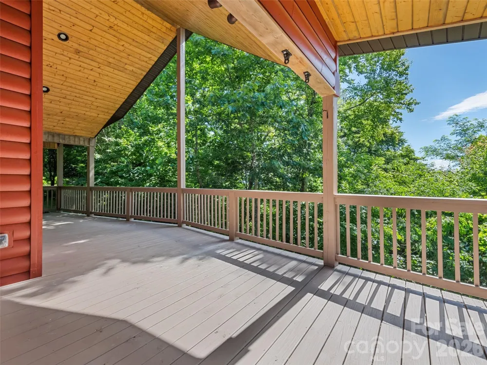 51 Stony Pond Lane Canton, NC 28716