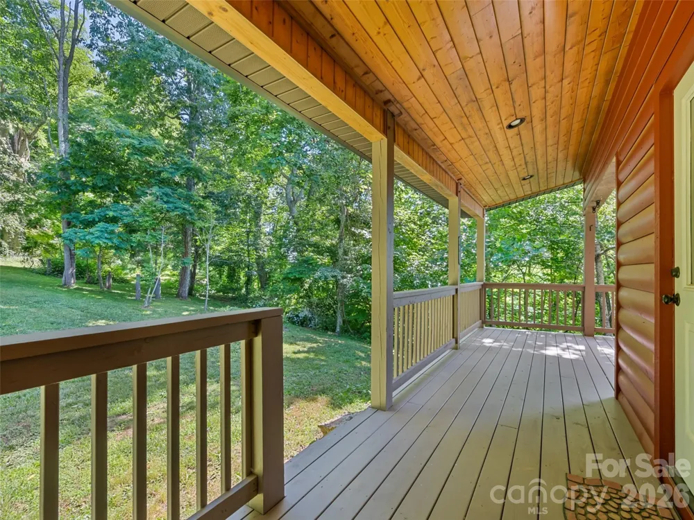 51 Stony Pond Lane Canton, NC 28716