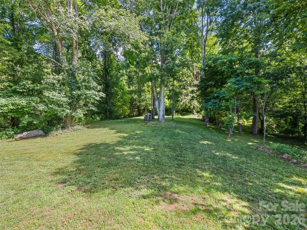 51 Stony Pond Lane Canton, NC 28716