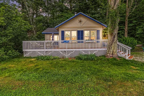3802 Lakeshore Drive