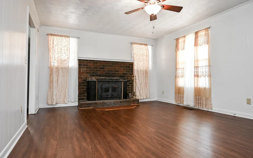 5714 Waterlevel Highway Cleveland, TN 37323