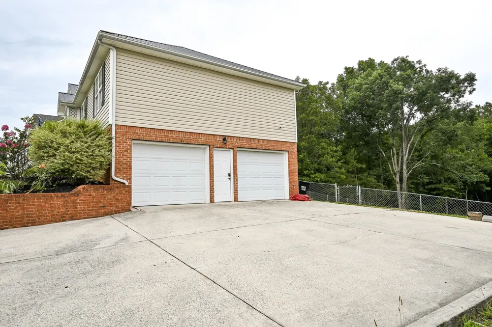 2214 N Fork Drive Soddy Daisy, TN 37379
