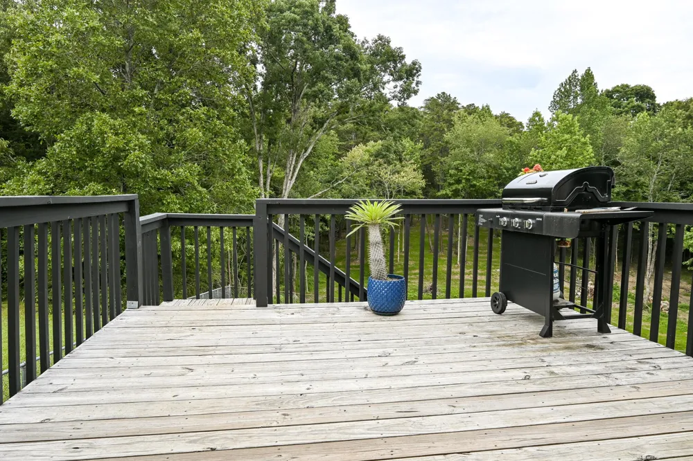 2214 N Fork Drive Soddy Daisy, TN 37379
