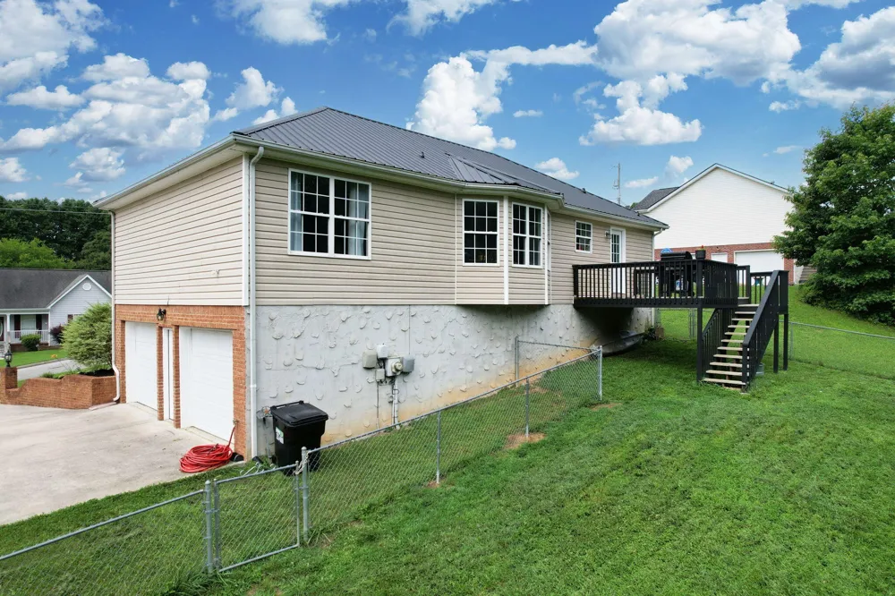 2214 N Fork Drive Soddy Daisy, TN 37379