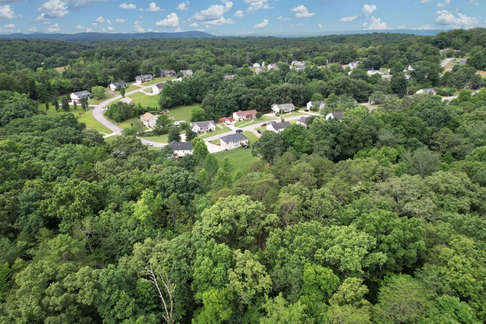 2214 N Fork Drive Soddy Daisy, TN 37379