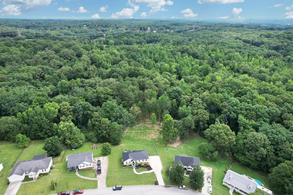 2214 N Fork Drive Soddy Daisy, TN 37379