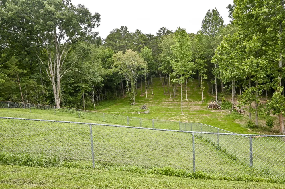 2214 N Fork Drive Soddy Daisy, TN 37379