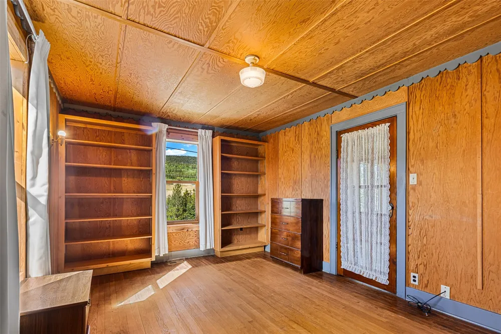 135 S MAIN STREET Alma, CO 80420
