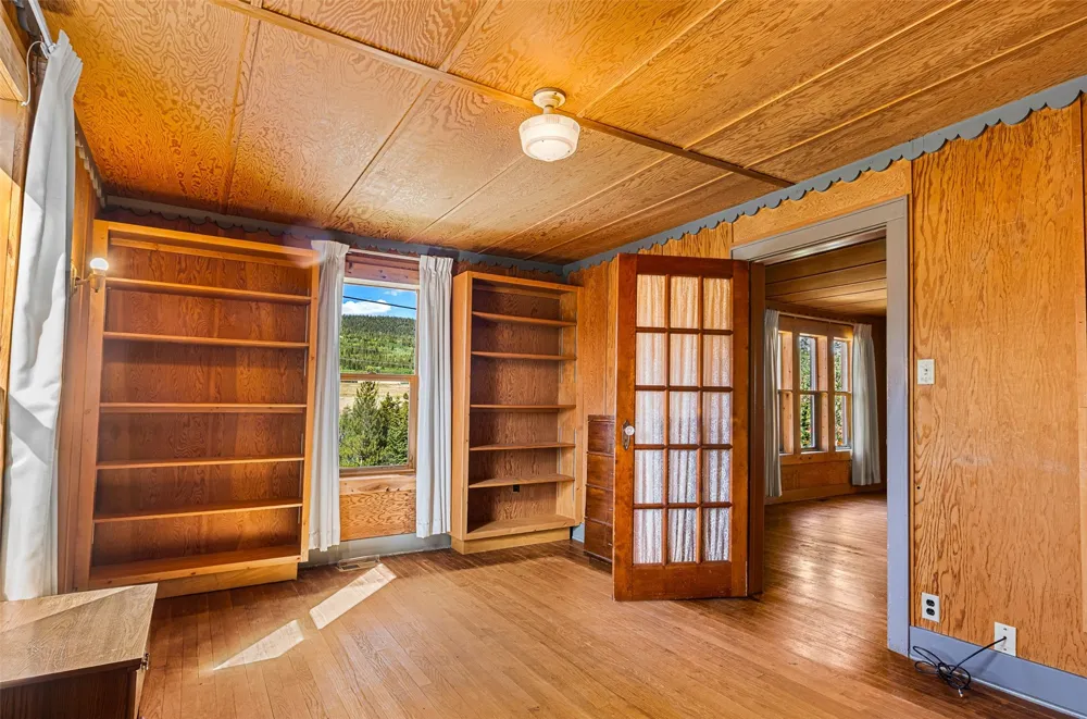 135 S MAIN STREET Alma, CO 80420