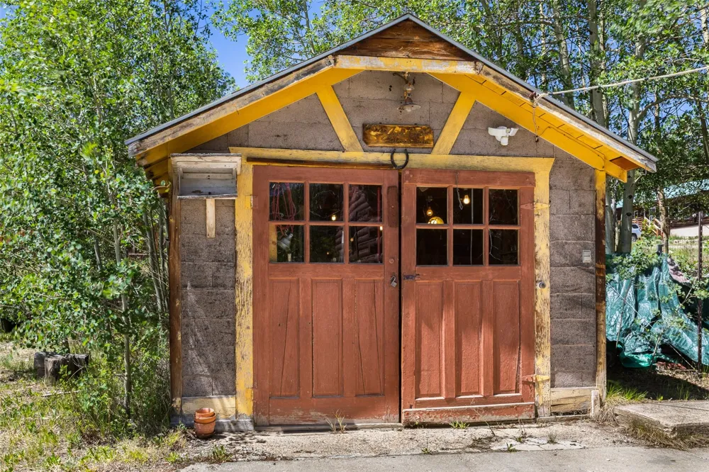 135 S MAIN STREET Alma, CO 80420