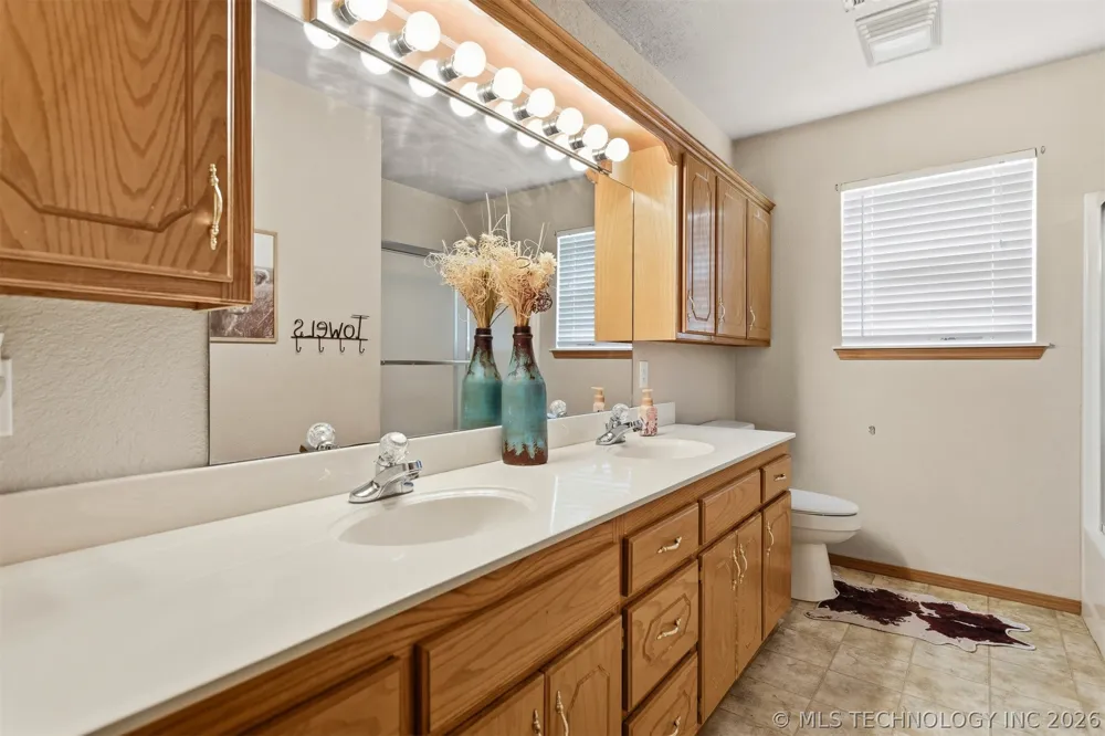 4162 County Street 2990 Street Lindsay, OK 73052