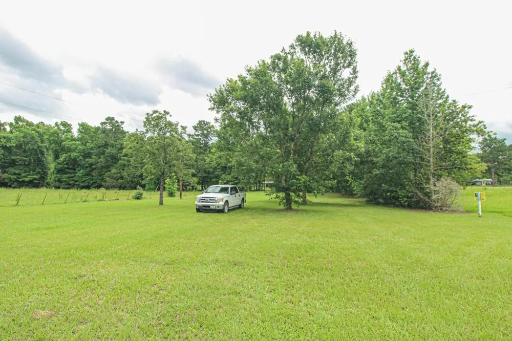 899 J Hickman Road Leggett, TX 77350