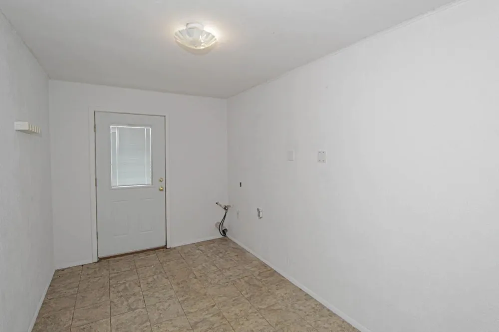 899 J Hickman Road Leggett, TX 77350
