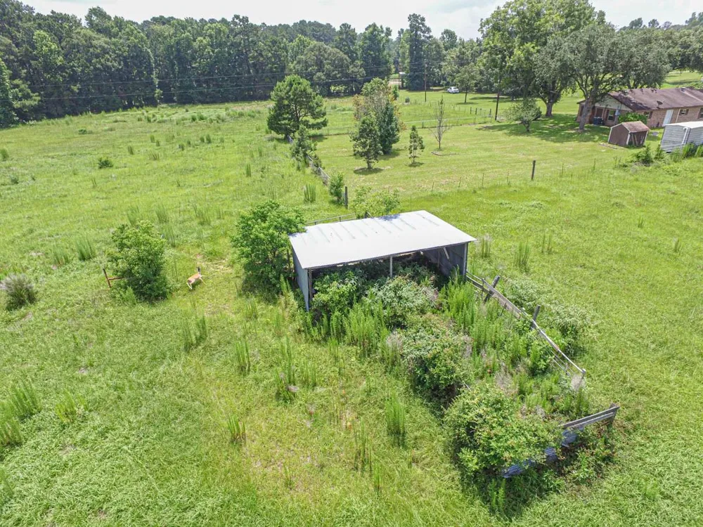 899 J Hickman Road Leggett, TX 77350