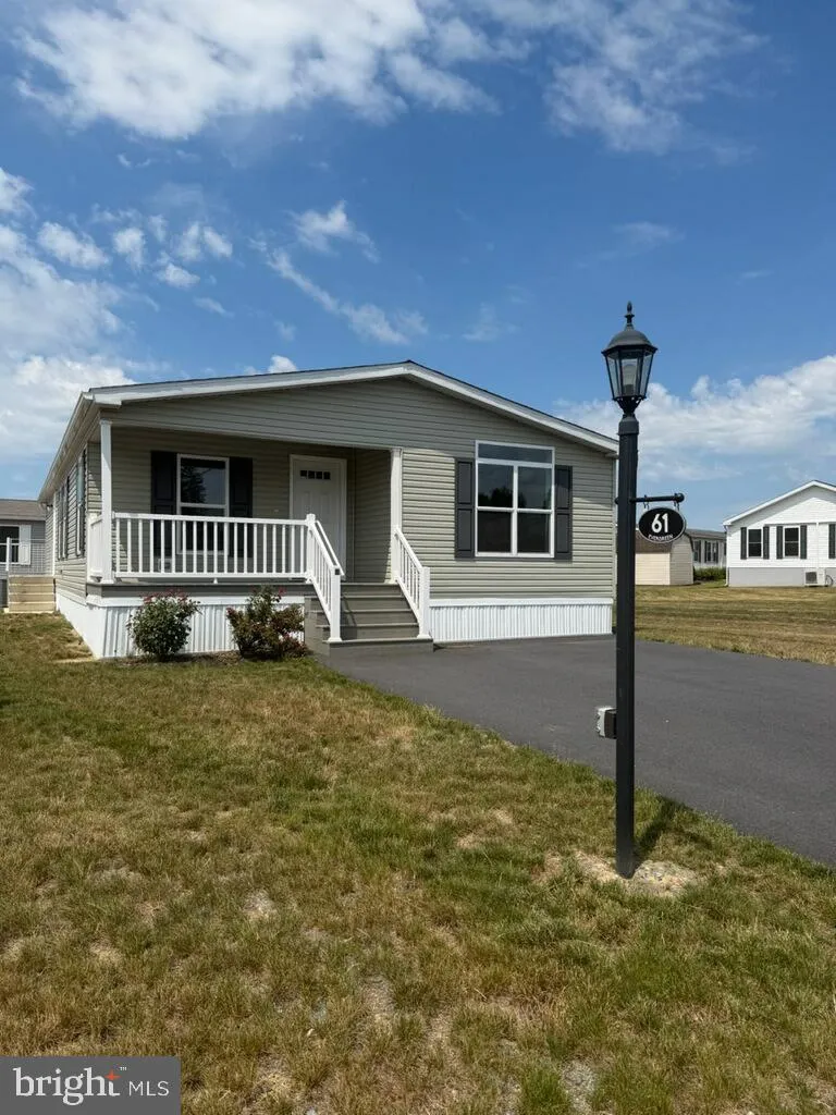 61 EVERGREEN ALY Palmyra, PA 17078