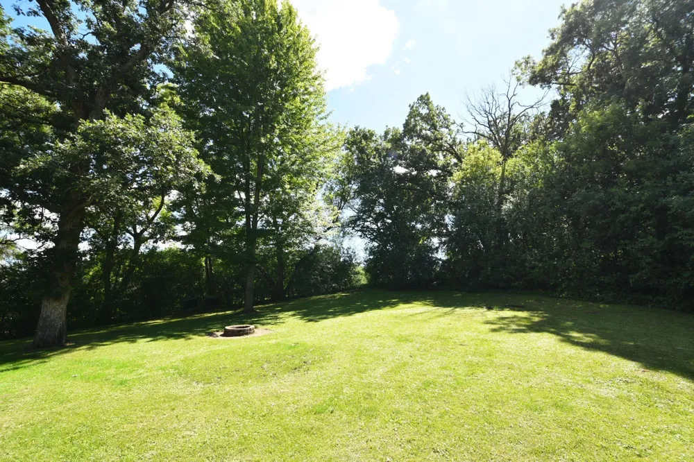 17910 Wedgewood Drive Zumbrota, MN 55992