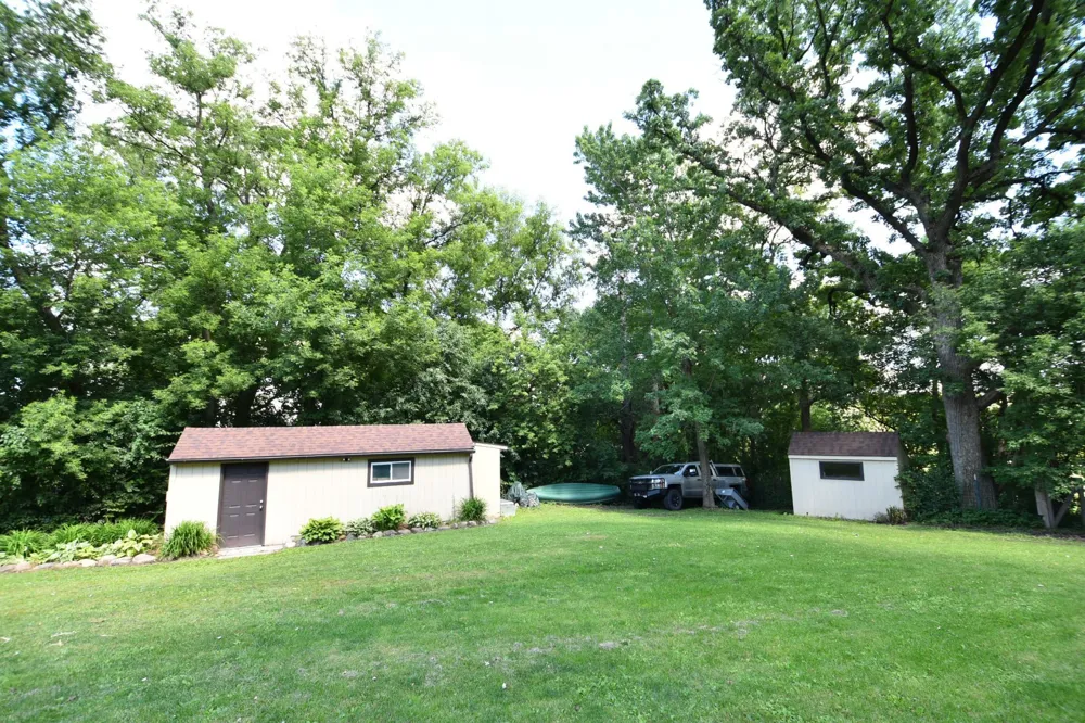 17910 Wedgewood Drive Zumbrota, MN 55992