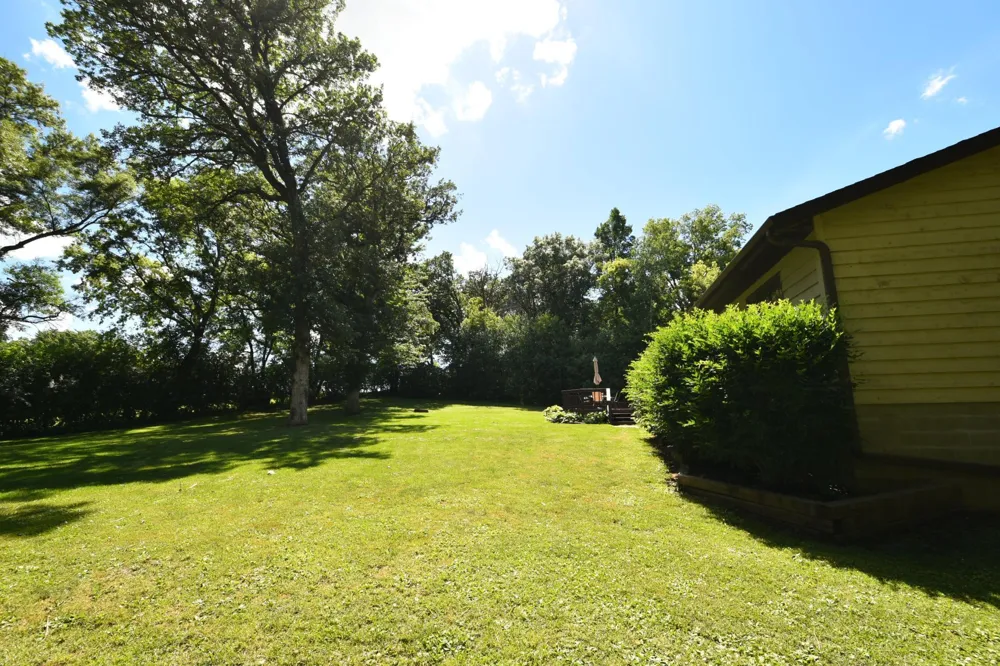 17910 Wedgewood Drive Zumbrota, MN 55992