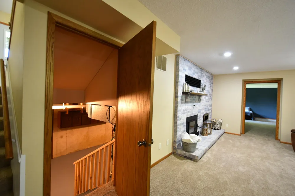 17910 Wedgewood Drive Zumbrota, MN 55992