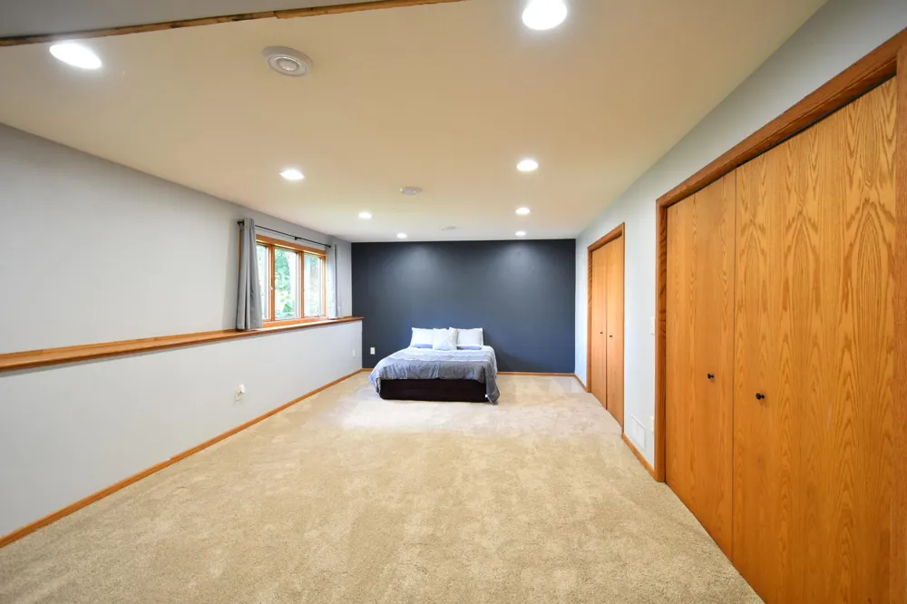17910 Wedgewood Drive Zumbrota, MN 55992