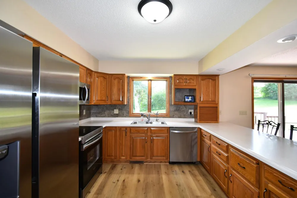 17910 Wedgewood Drive Zumbrota, MN 55992