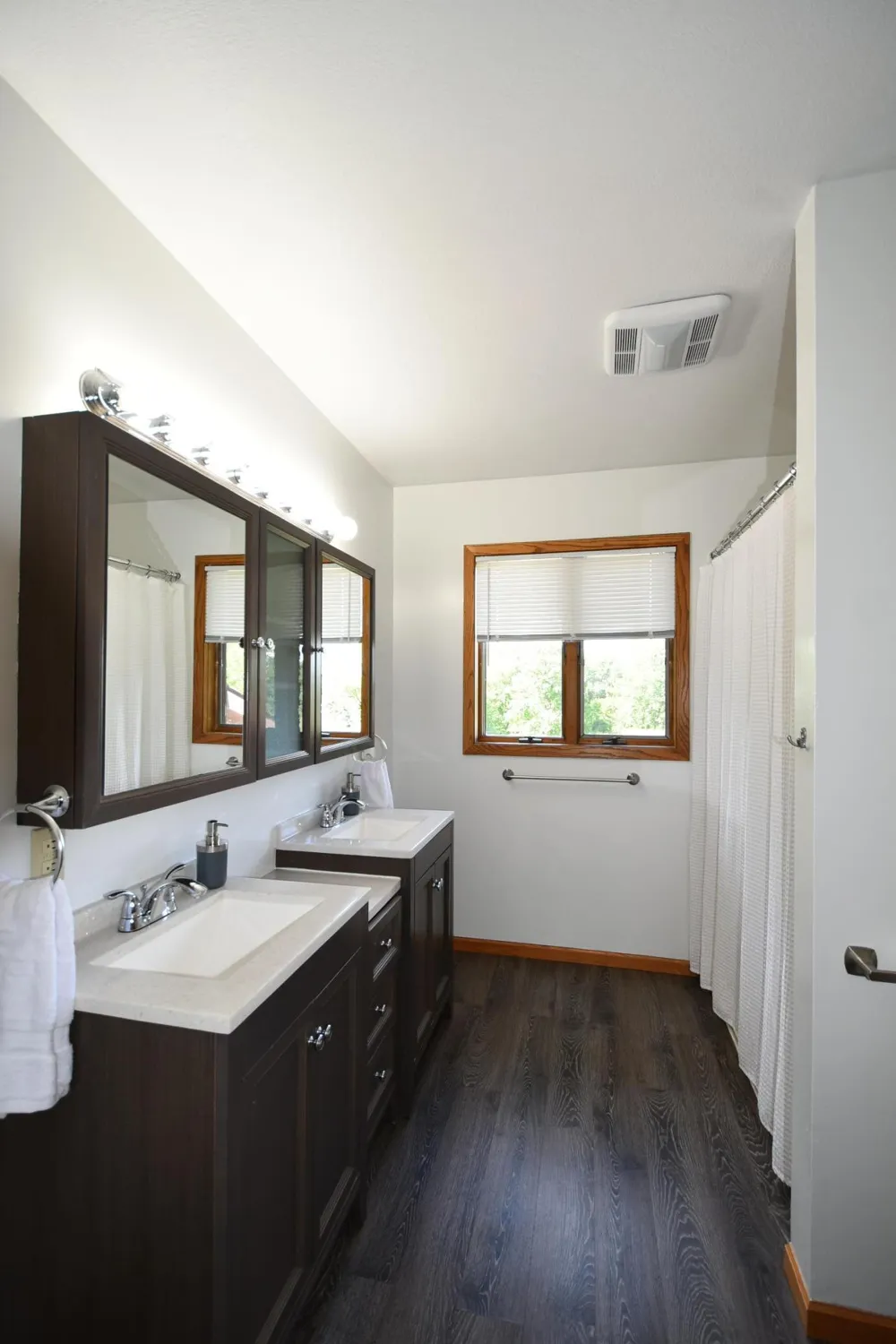 17910 Wedgewood Drive Zumbrota, MN 55992