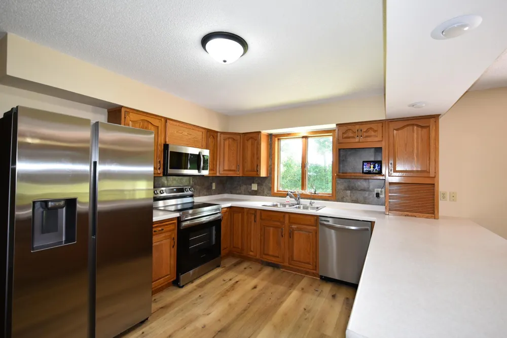17910 Wedgewood Drive Zumbrota, MN 55992