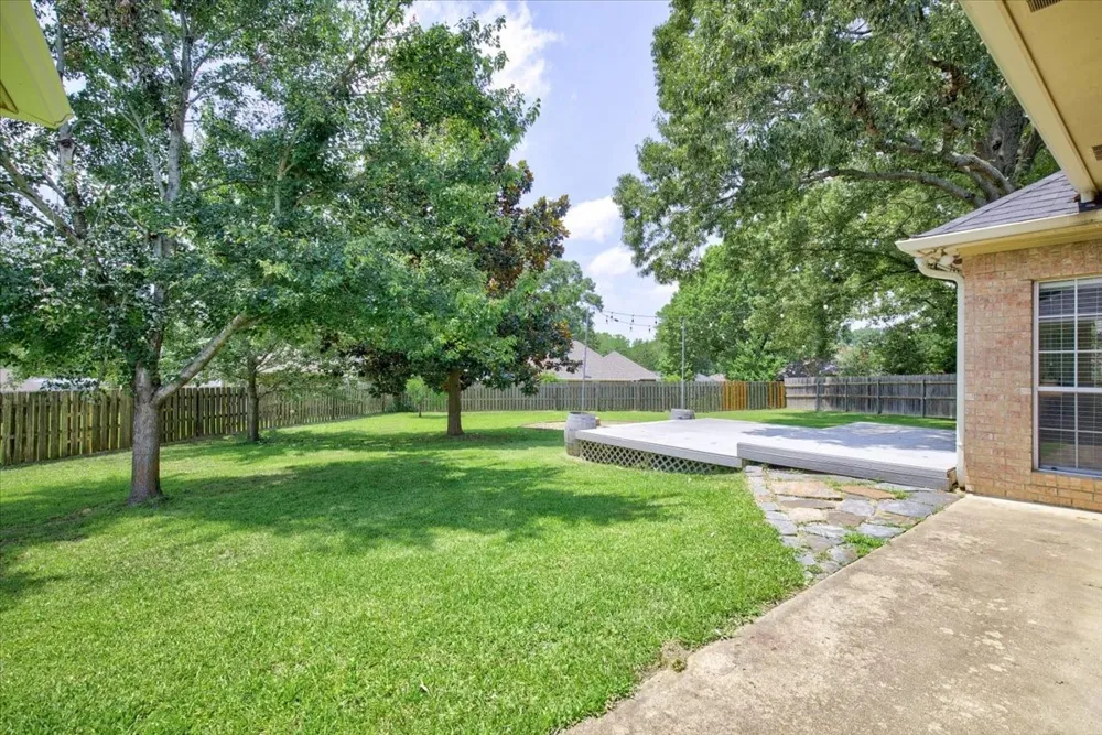 18400 Woodhollow Drive Flint, TX 75762