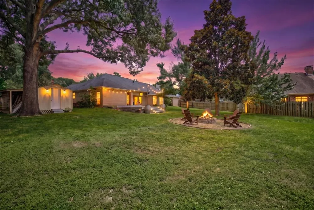 18400 Woodhollow Drive Flint, TX 75762