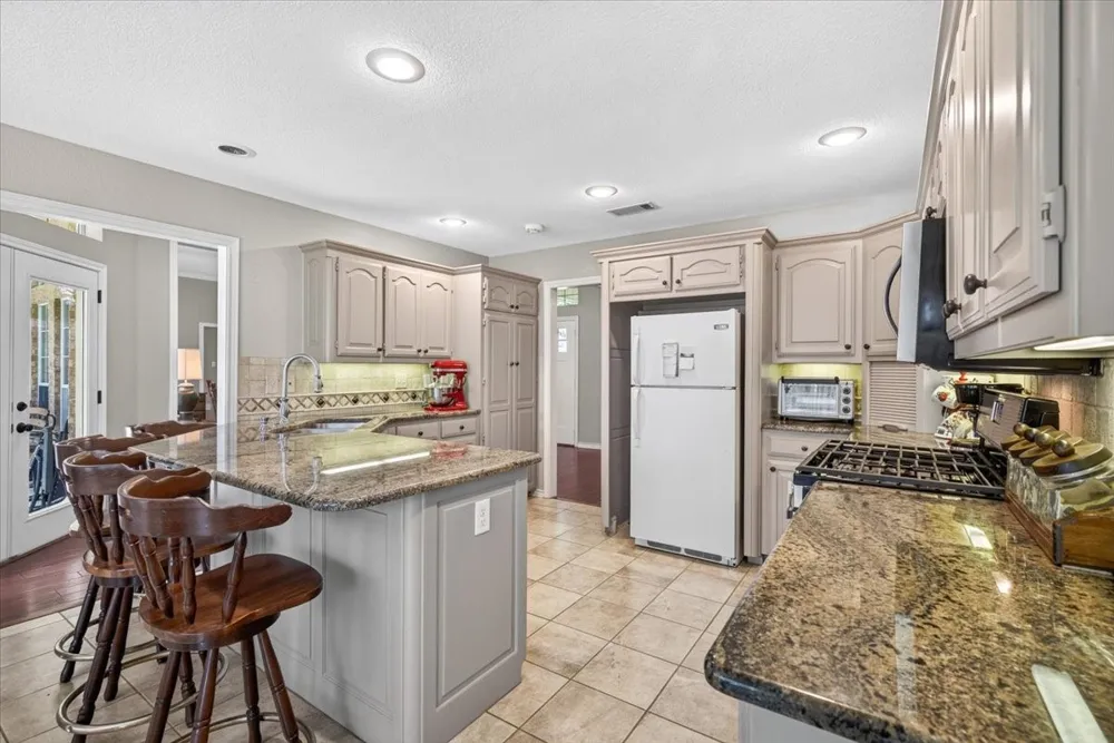 18400 Woodhollow Drive Flint, TX 75762