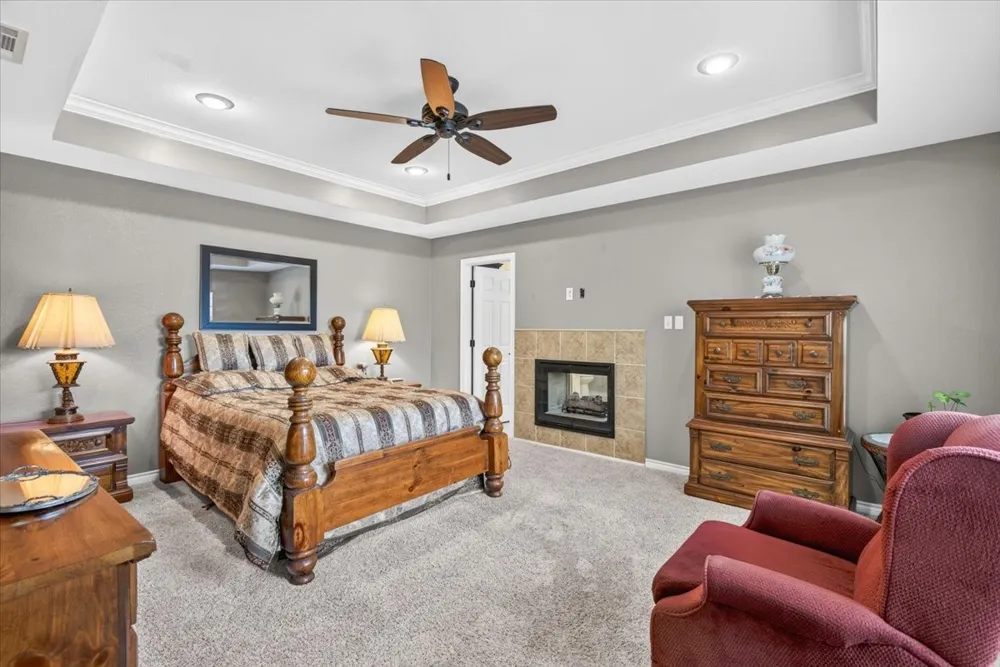 18400 Woodhollow Drive Flint, TX 75762