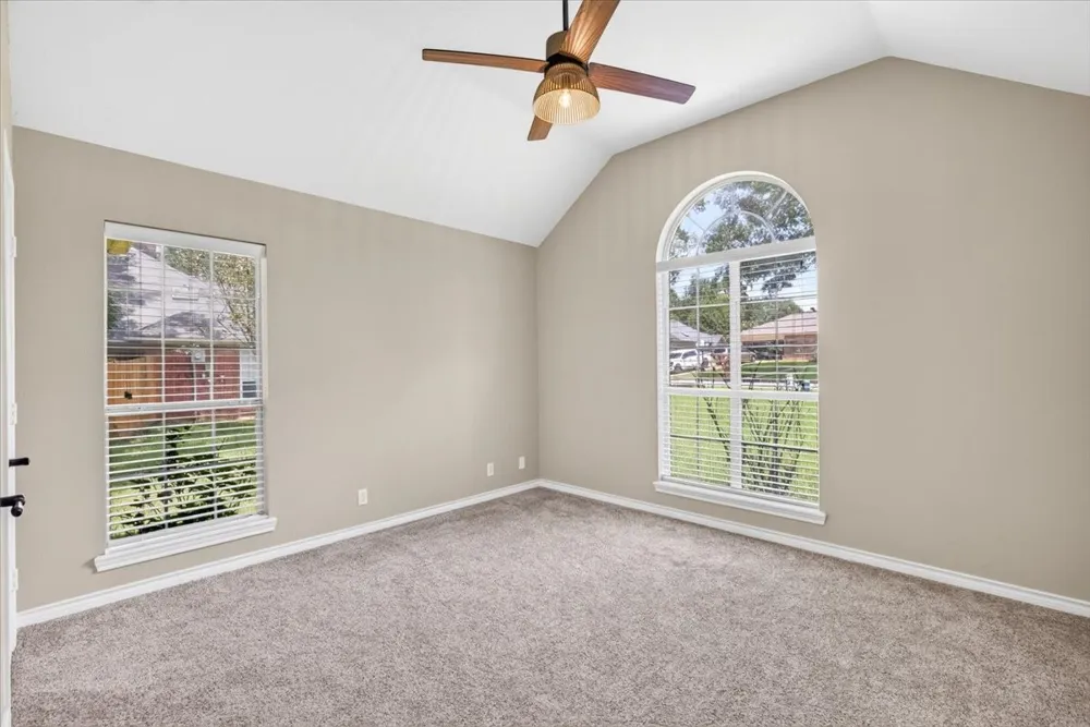 18400 Woodhollow Drive Flint, TX 75762