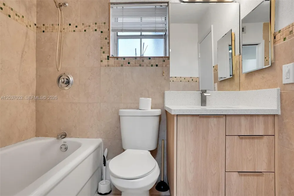 Address Not Shown Pinecrest, FL 33156