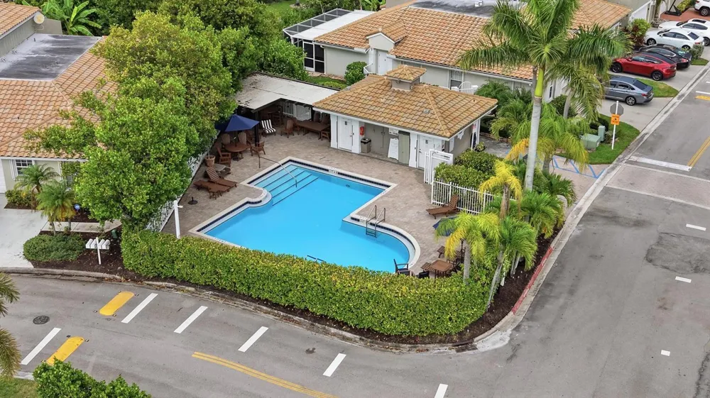 5673 NW 117th Avenue Coral Springs, FL 33076
